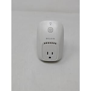 Belkin F7C027 WeMo Switch Smart Plug Home Appliance Controller